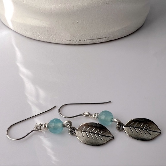 Sky Blue Apatite Beaded in Silver with Leaf Charms HYPOALLERGENIC - Picture 14 of 15